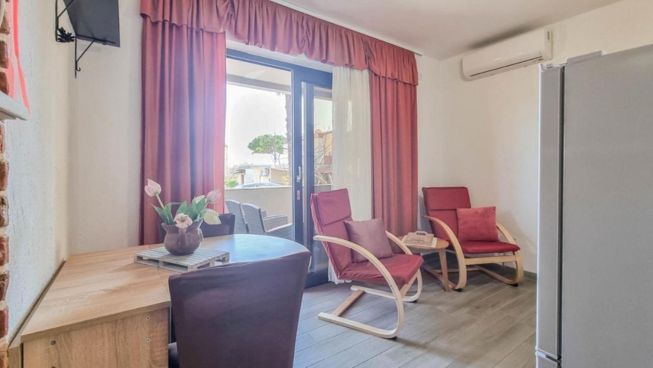 Enio Apartment Novigrad  Exterior photo