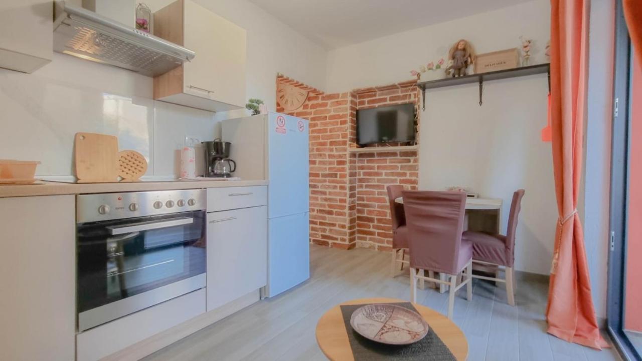 Enio Apartment Novigrad  Exterior photo